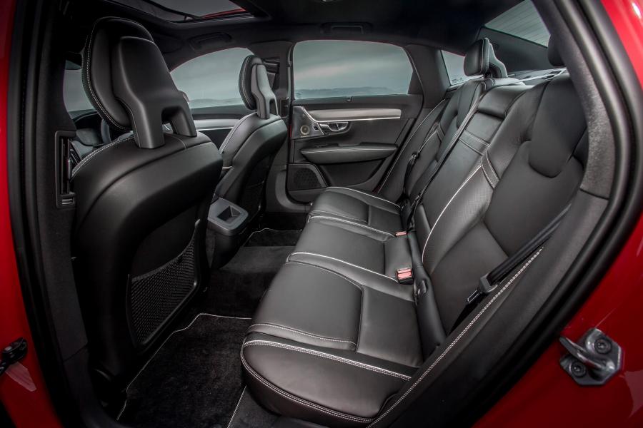 Интерьер Volvo S90 D5 R-Design 2017 года  (UK) (фото 26 из 30)